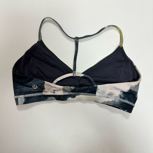 Lululemon Bra Size 6 - Picture 3 of 5